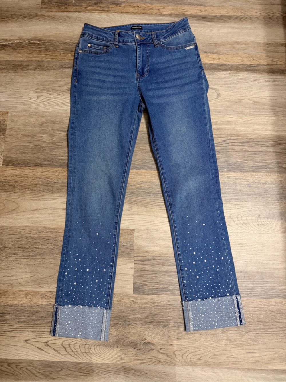 Crystal-Embellished Cuffed Ankle Jeans - Blue